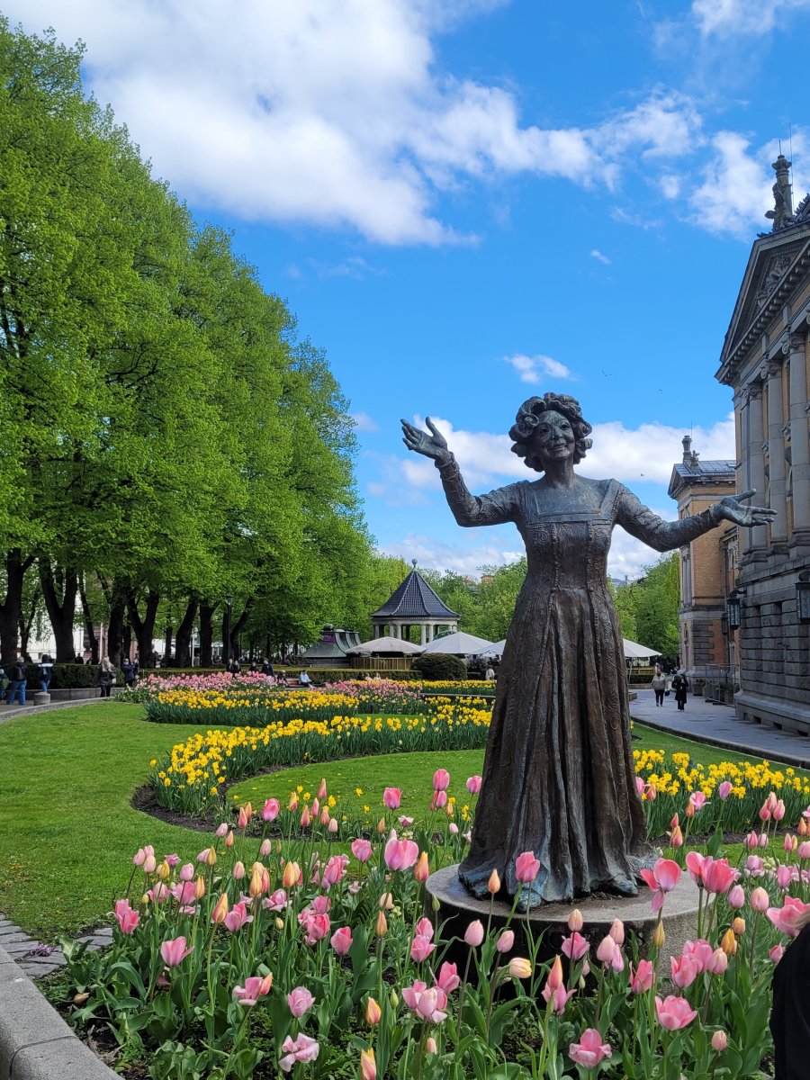 Oslo et tulipes