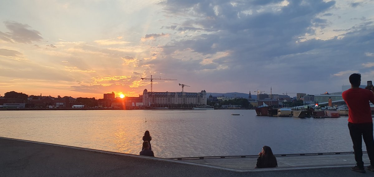 coucher de soleil à Oslo depuis l'Opéra d'Oslo